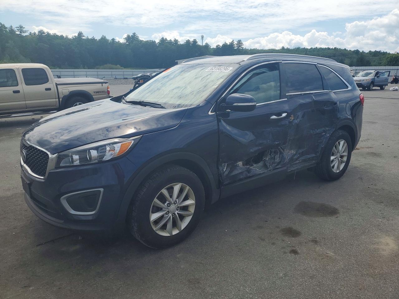 2017 KIA SORENTO LX