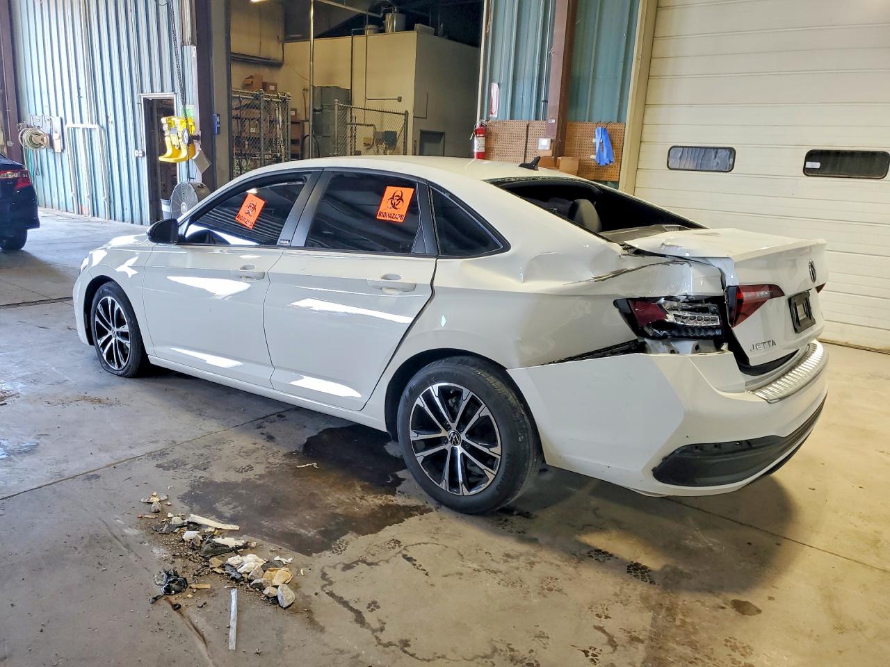 2024 VOLKSWAGEN JETTA SPORT — снимка 2