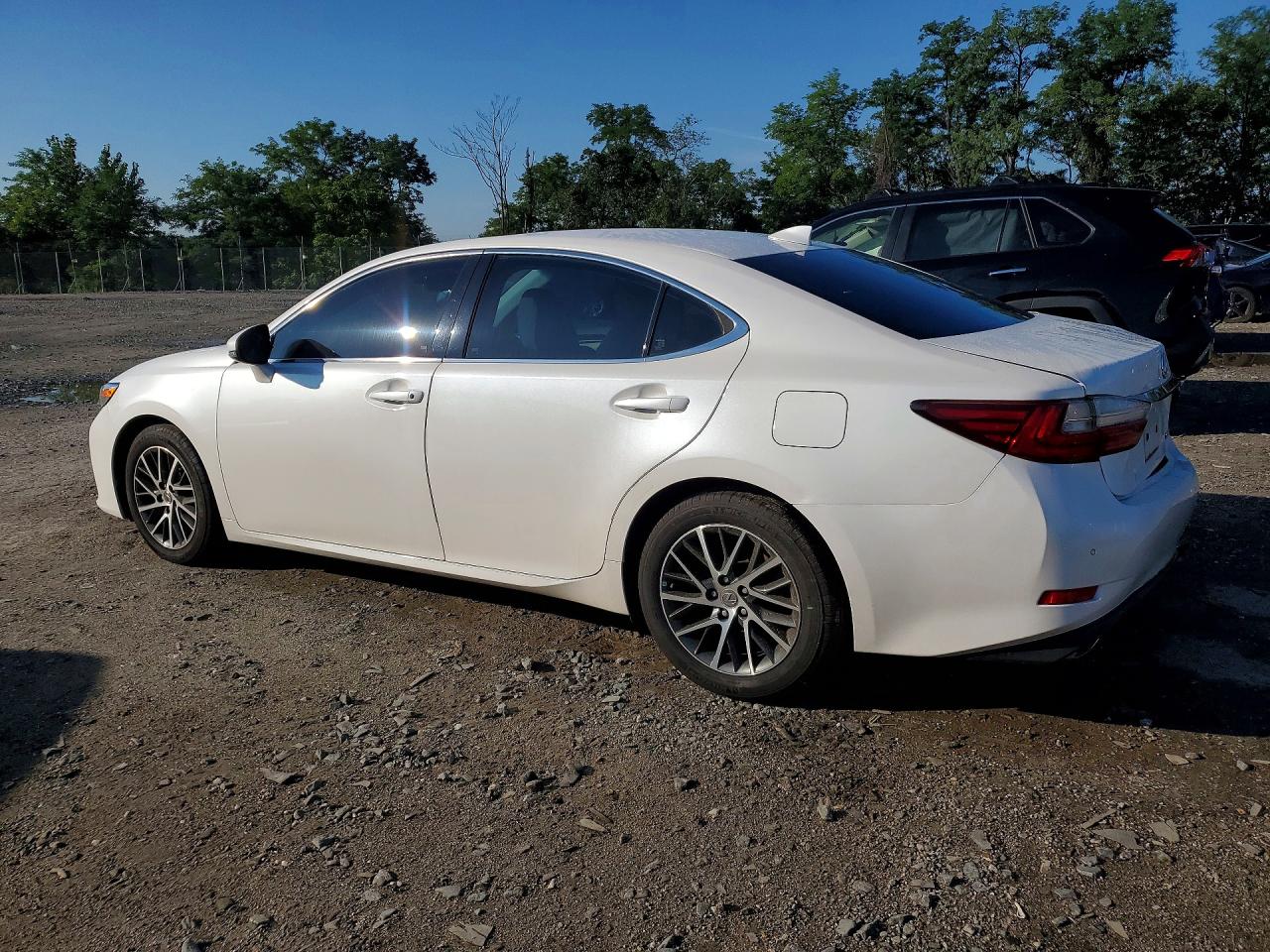 2017 LEXUS ES 350 — снимка 2
