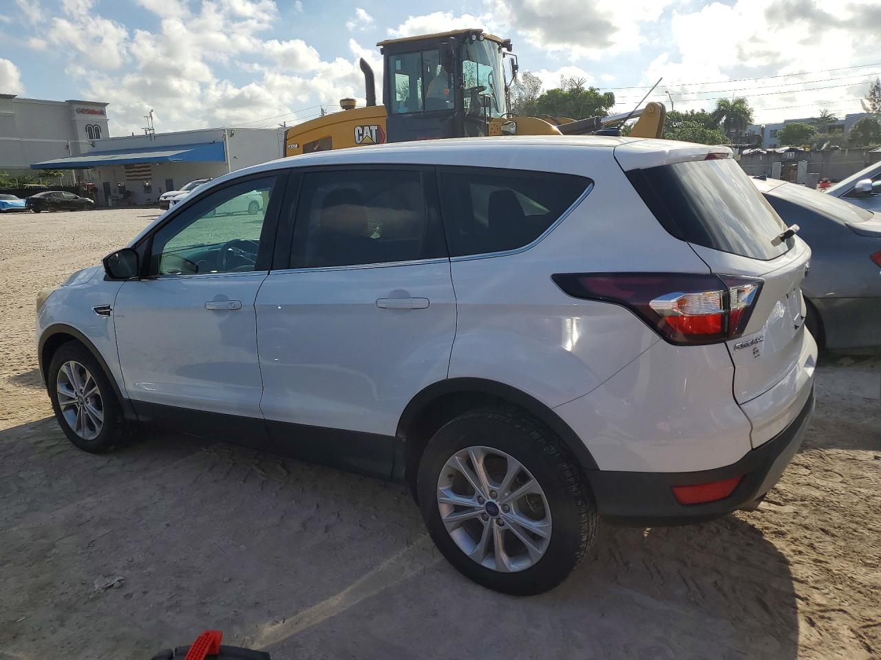 2017 FORD ESCAPE SE — снимка 2