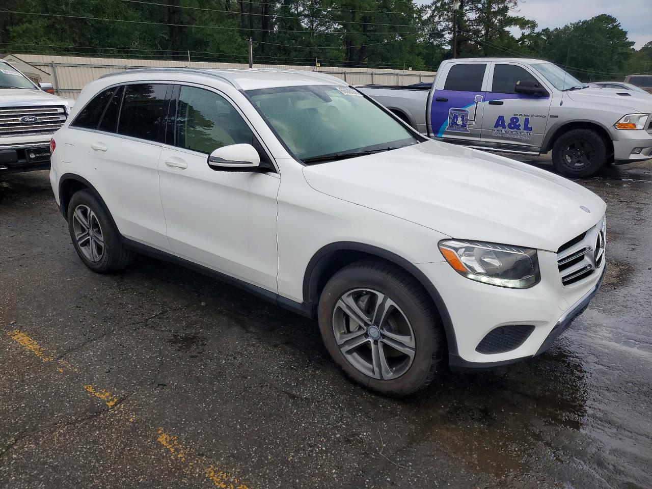 2017 MERCEDES-BENZ GLC 300 — снимка 4