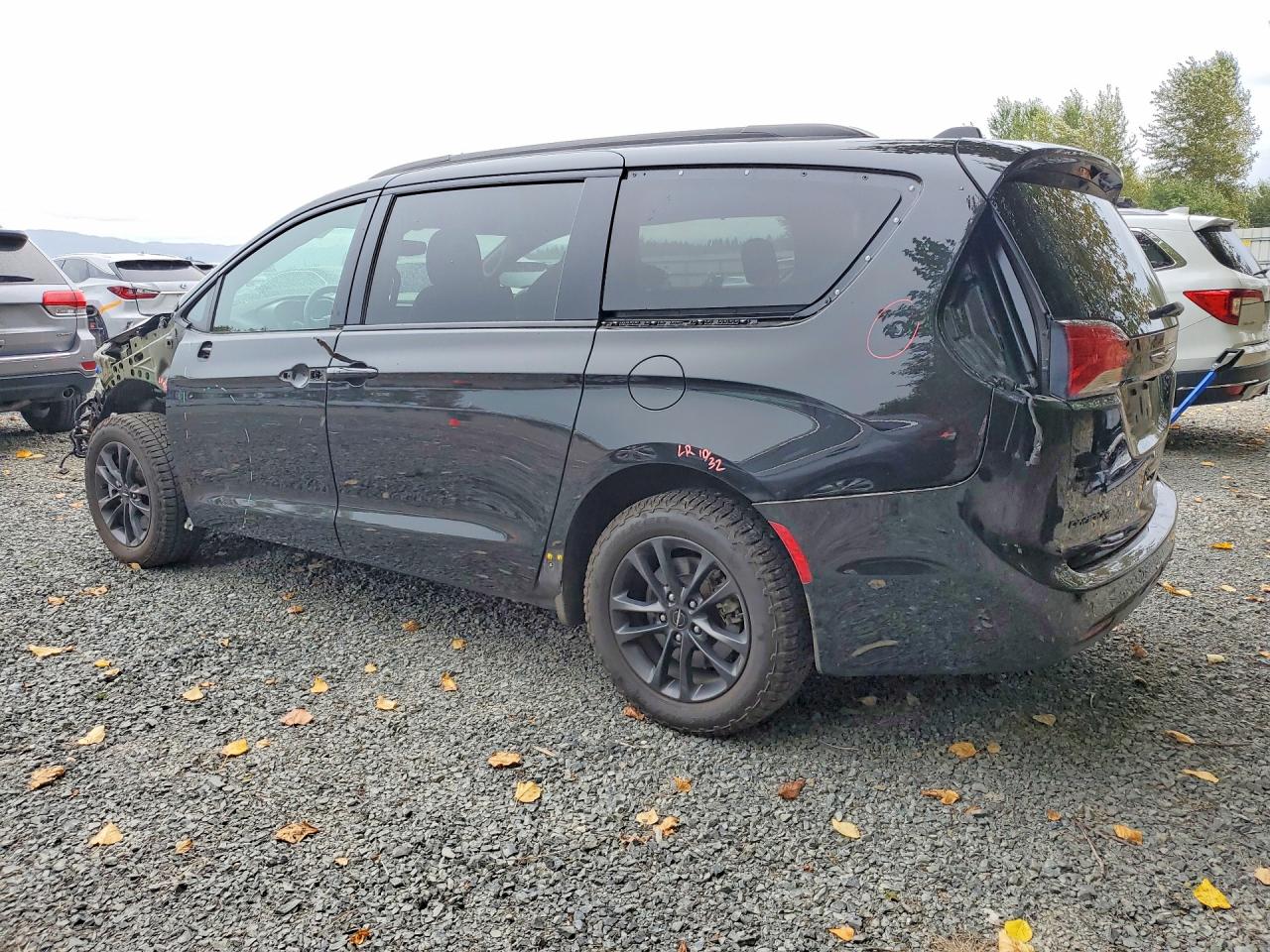 2020 CHRYSLER PACIFICA TOURING L — снимка 2