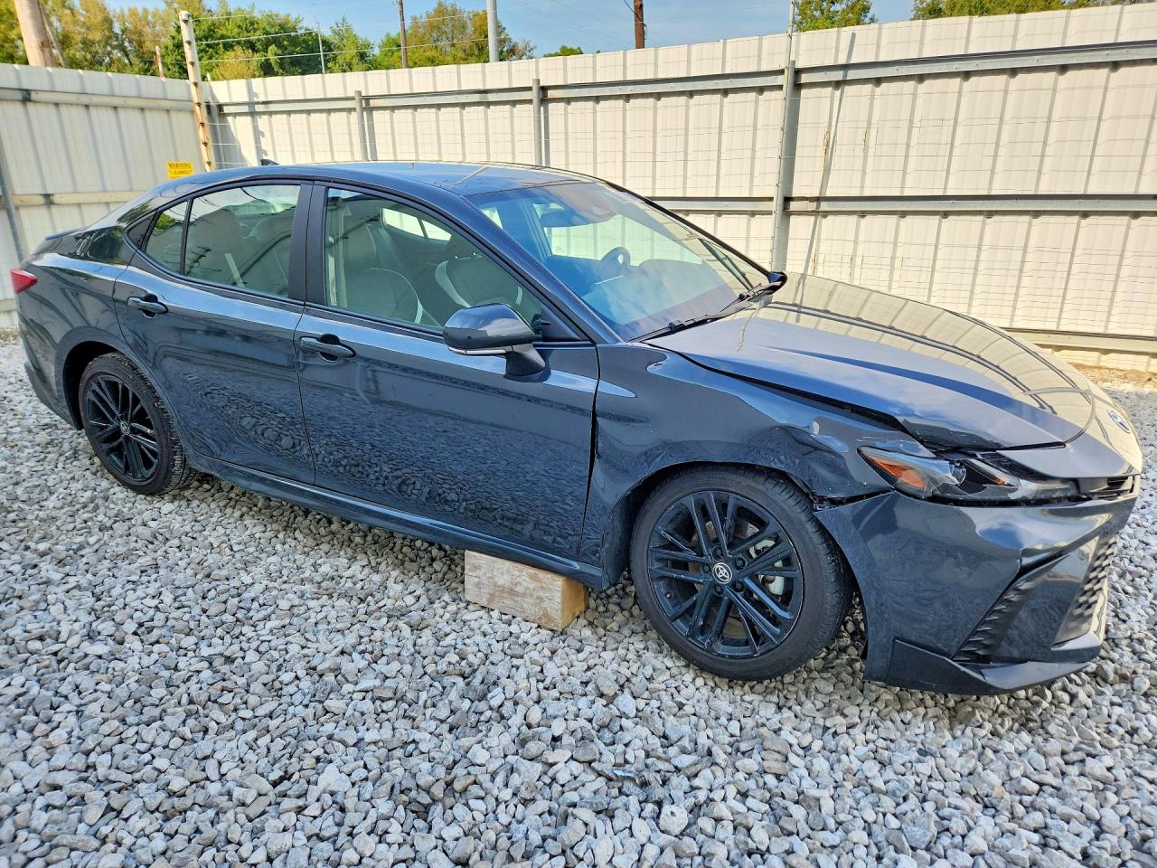 2025 TOYOTA CAMRY SE — снимка 4
