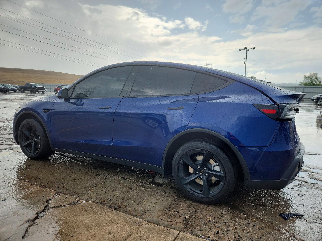 2026 TESLA MODEL Y — снимка 2