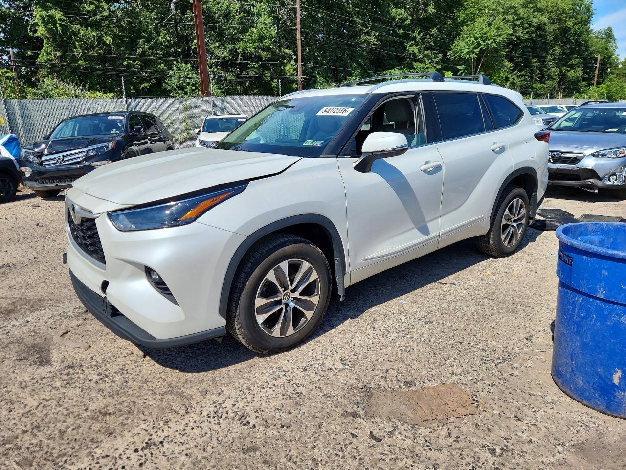 2022 TOYOTA HIGHLANDER XLE
