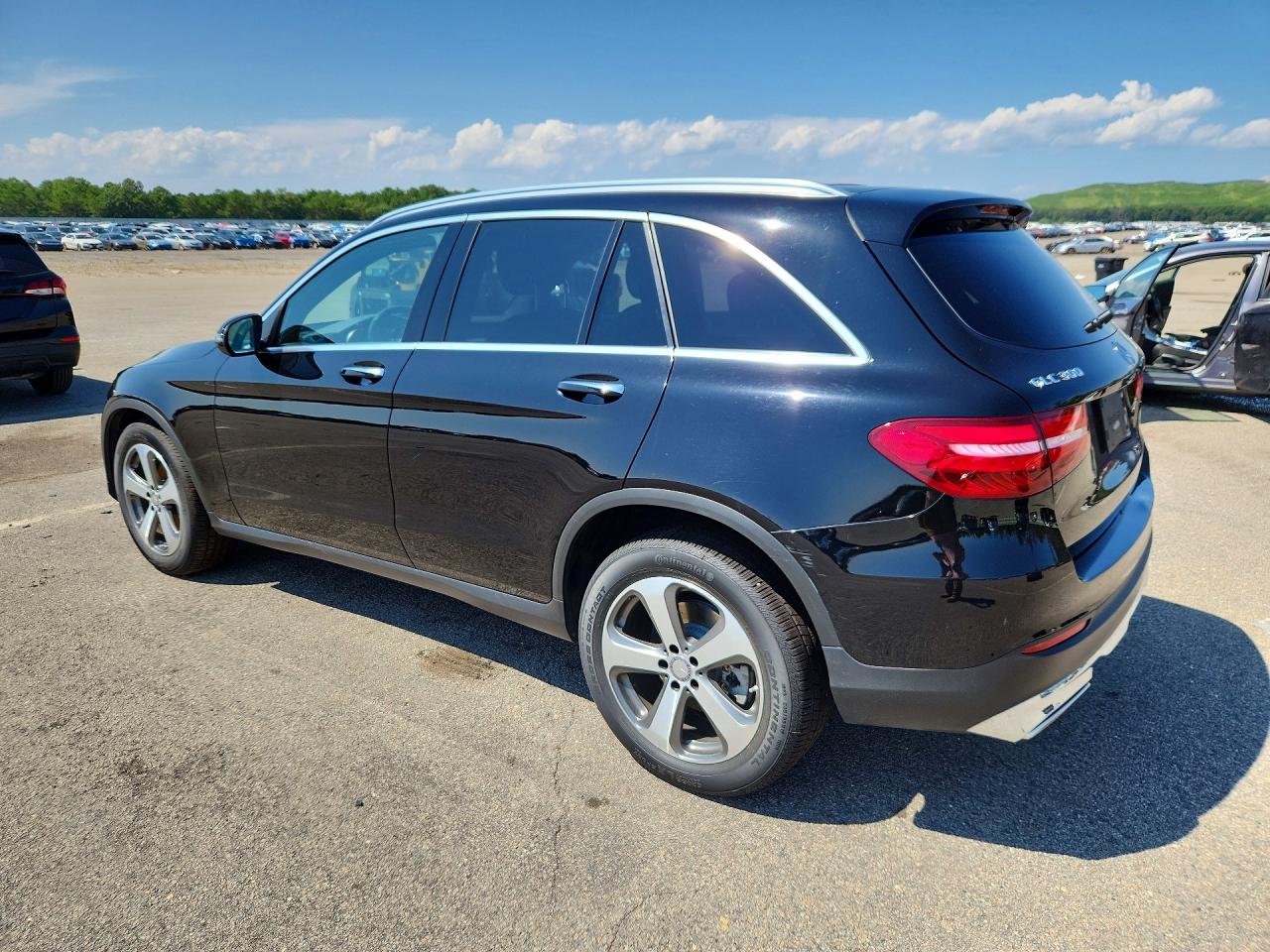 2017 MERCEDES-BENZ GLC 300 4MATIC — снимка 2