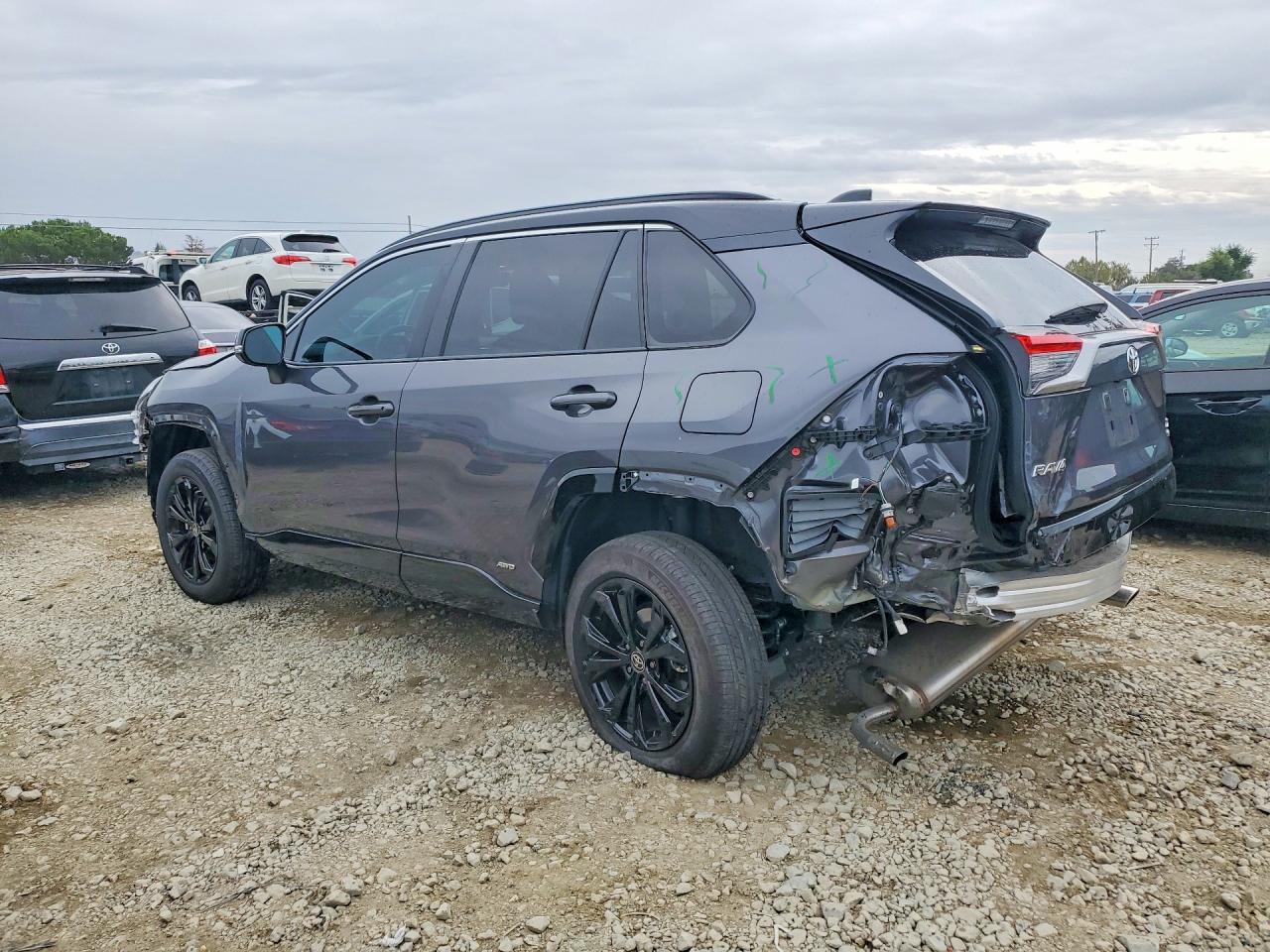 2025 TOYOTA RAV4 XSE — снимка 2