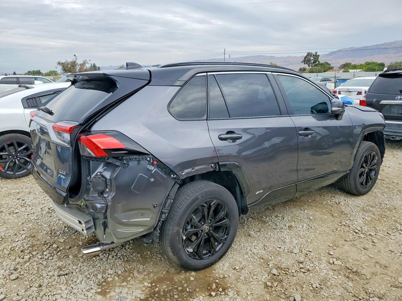 2025 TOYOTA RAV4 XSE — снимка 3