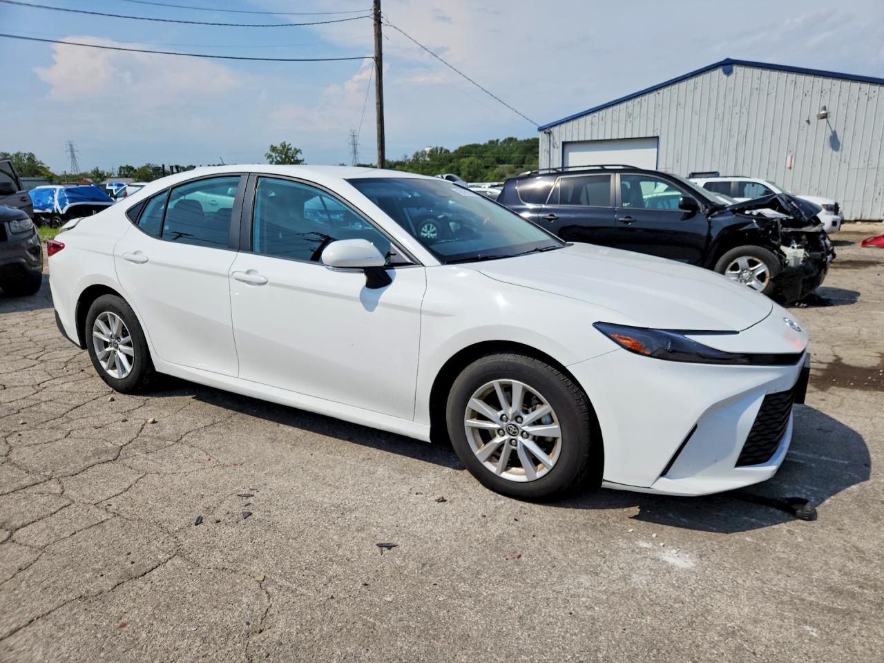 2025 TOYOTA CAMRY LE — снимка 4