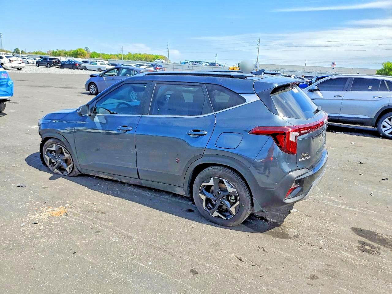 2025 KIA SELTOS EX — снимка 2