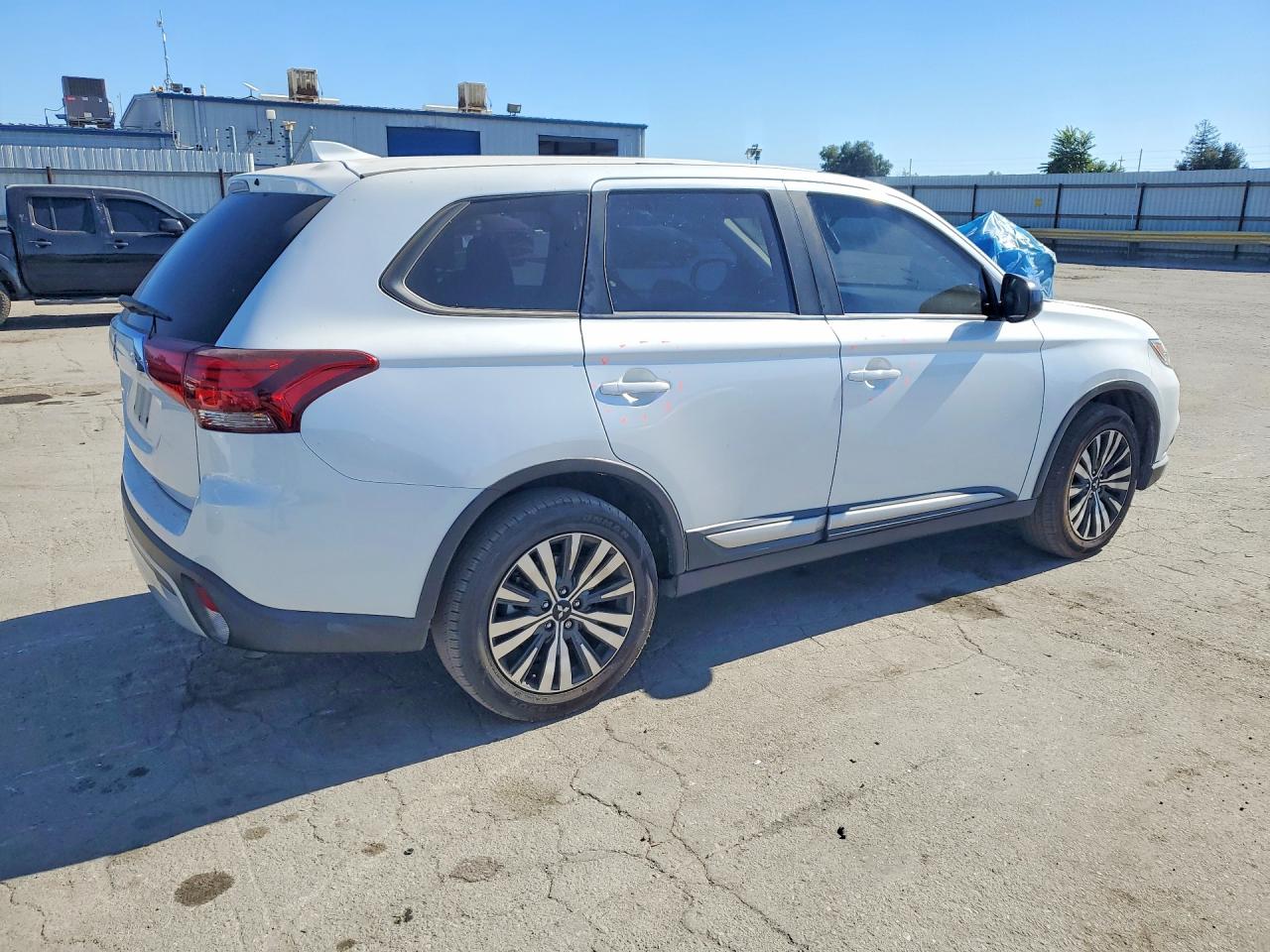 2020 MITSUBISHI OUTLANDER ES — снимка 3