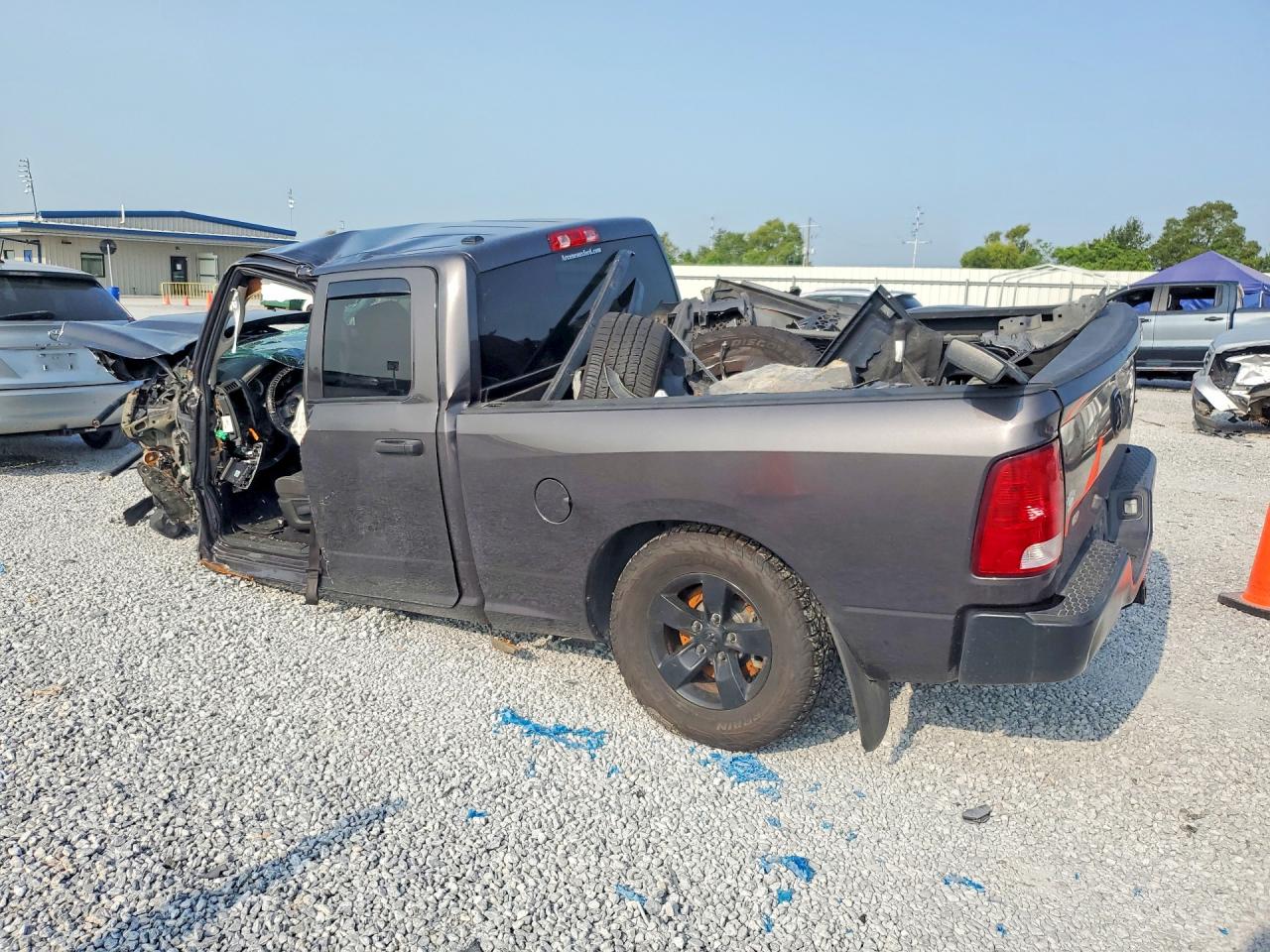 2022 RAM 1500 CLASSIC TRADESMAN — снимка 2