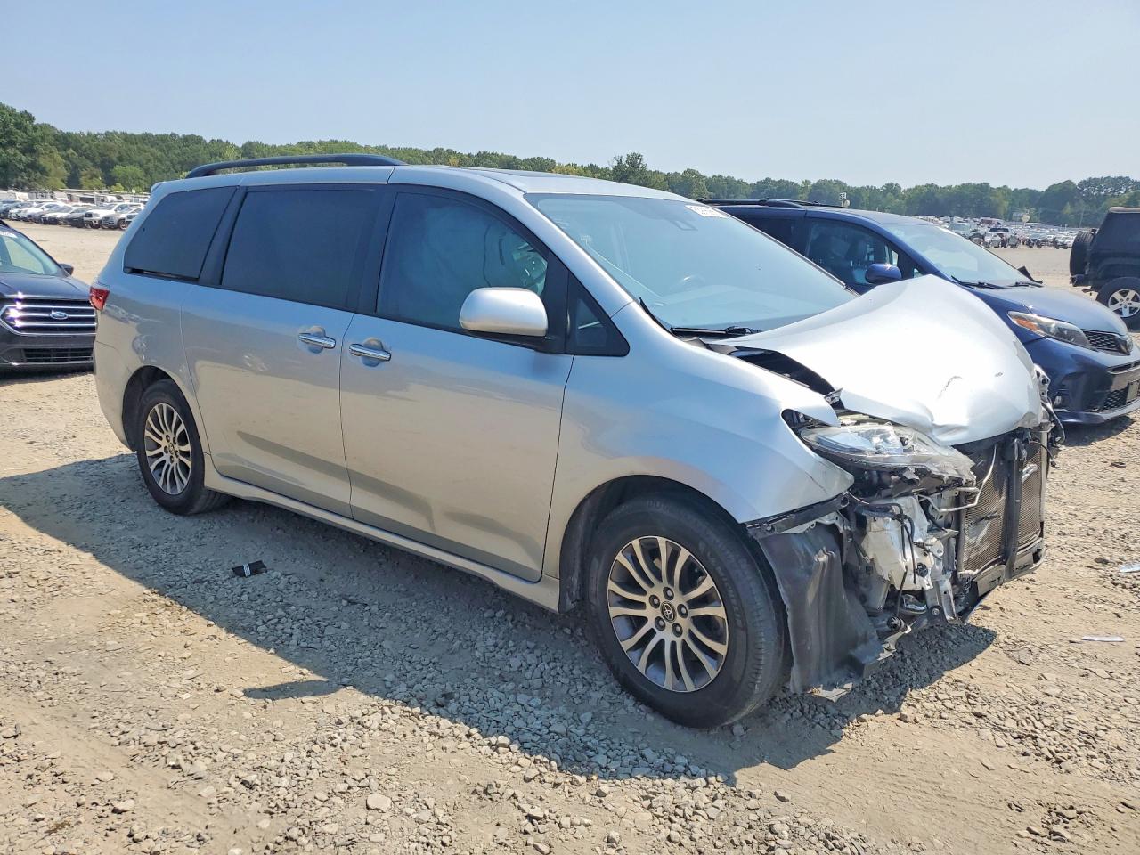 2020 TOYOTA SIENNA XLE 8-PASSENGER — снимка 4