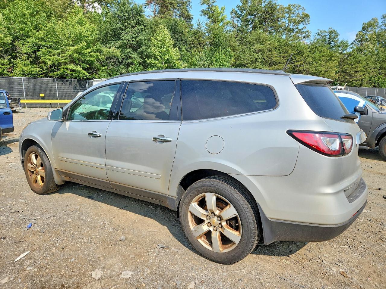 2017 CHEVROLET TRAVERSE LT — снимка 2
