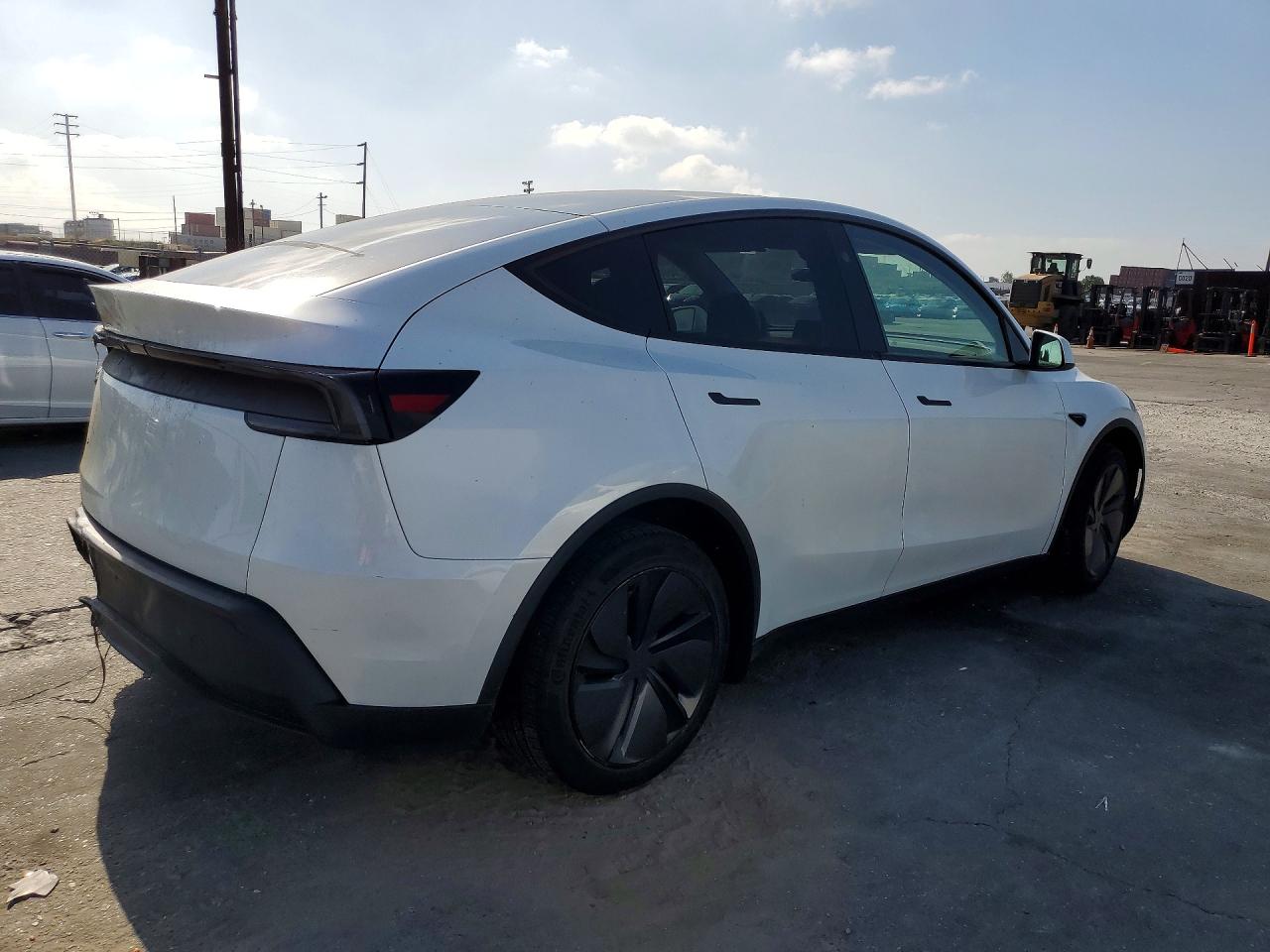 2026 TESLA MODEL Y — снимка 3