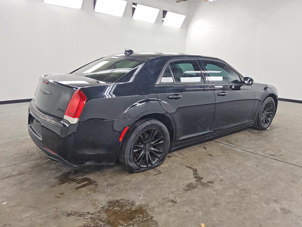 2017 CHRYSLER 300 LIMITED — снимка 3