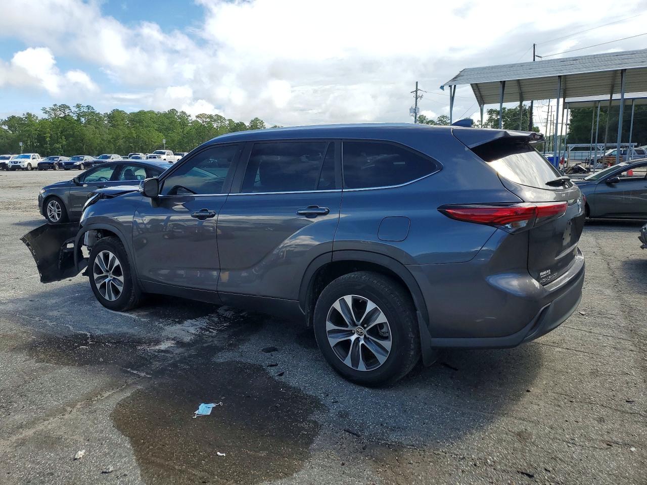 2023 TOYOTA HIGHLANDER XLE — снимка 2