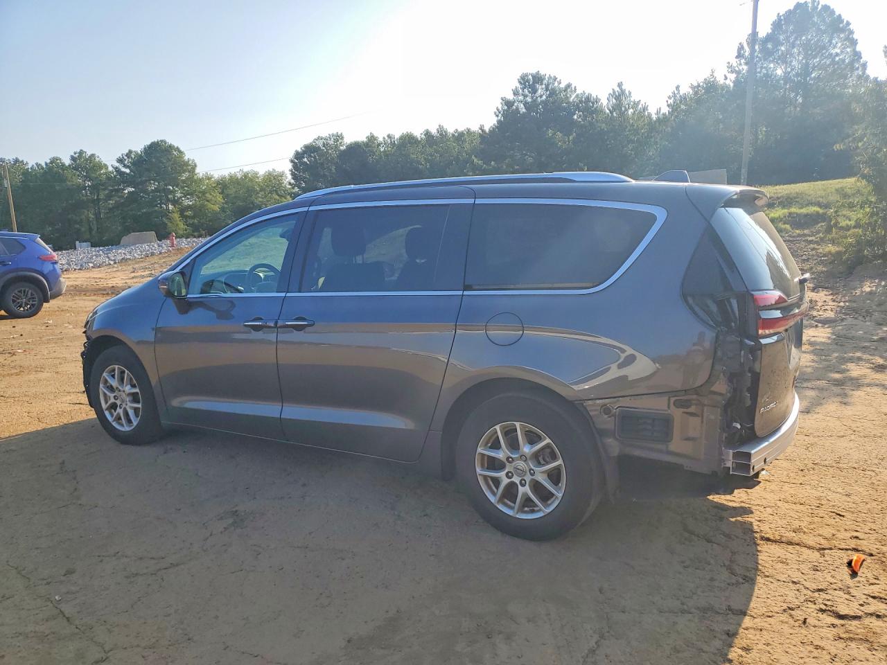 2021 CHRYSLER PACIFICA TOURING L — снимка 2