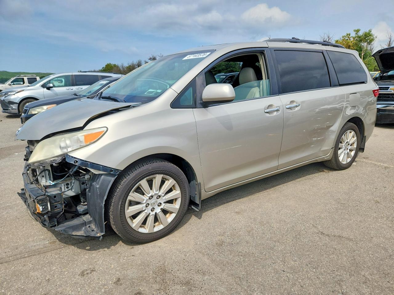 2015 TOYOTA SIENNA XLE 7-PASSENGER