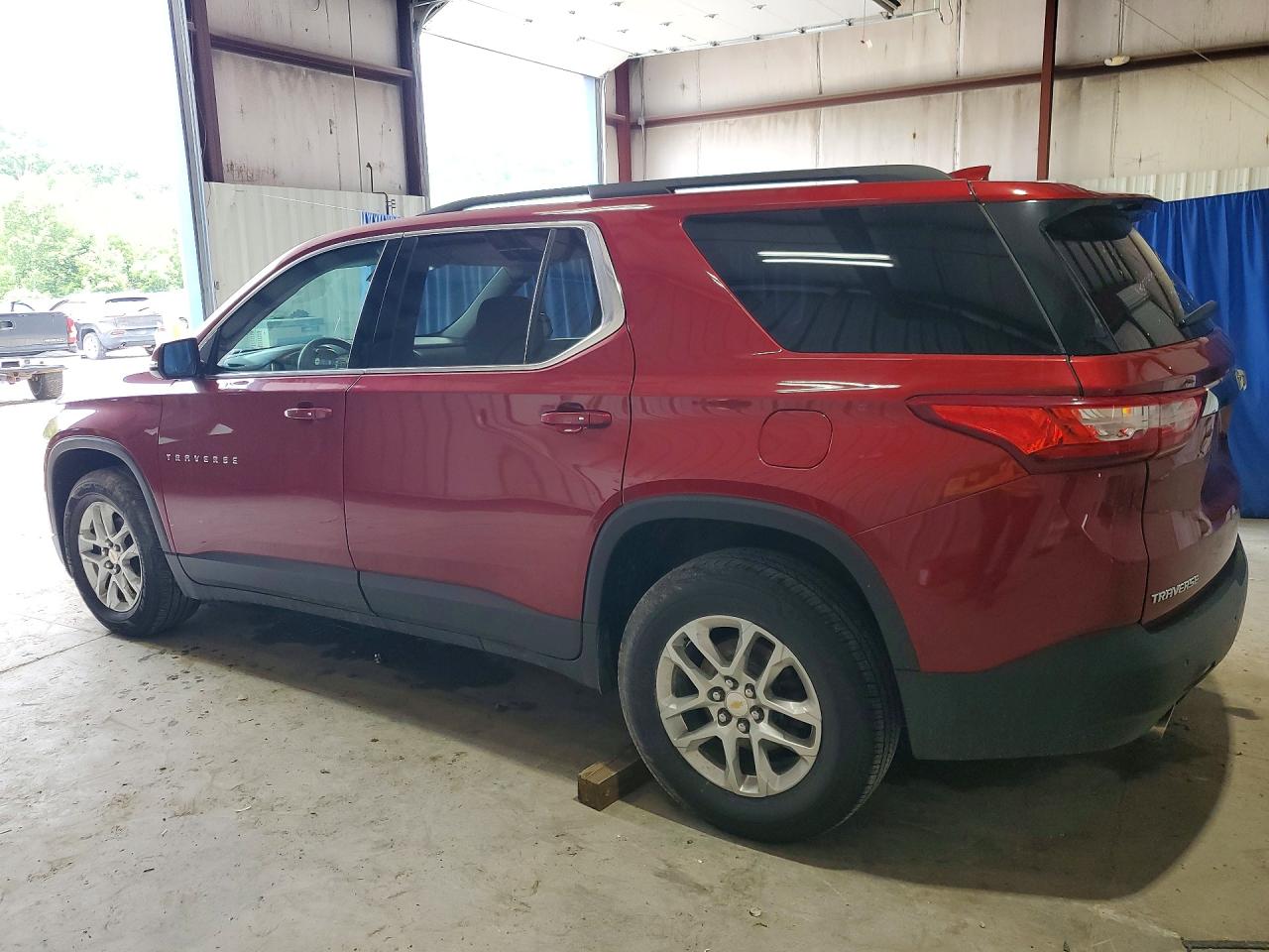 2019 CHEVROLET TRAVERSE LT — снимка 2