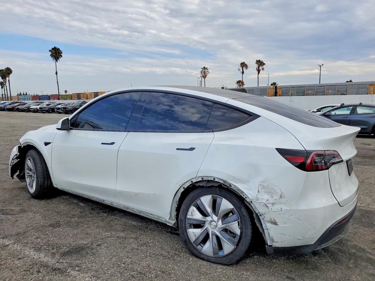 2023 TESLA MODEL Y — снимка 2
