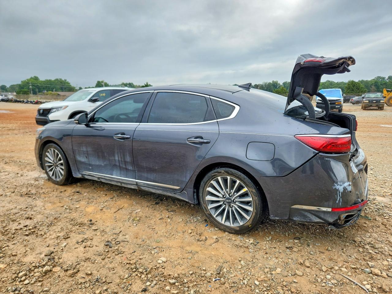2017 KIA CADENZA PREMIUM — снимка 2