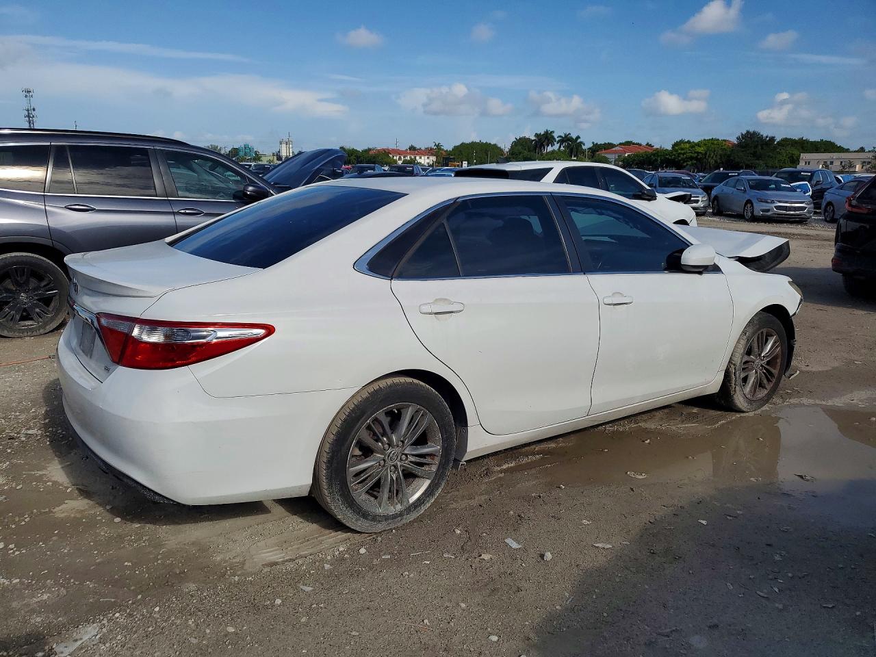 2015 TOYOTA CAMRY SE — снимка 3