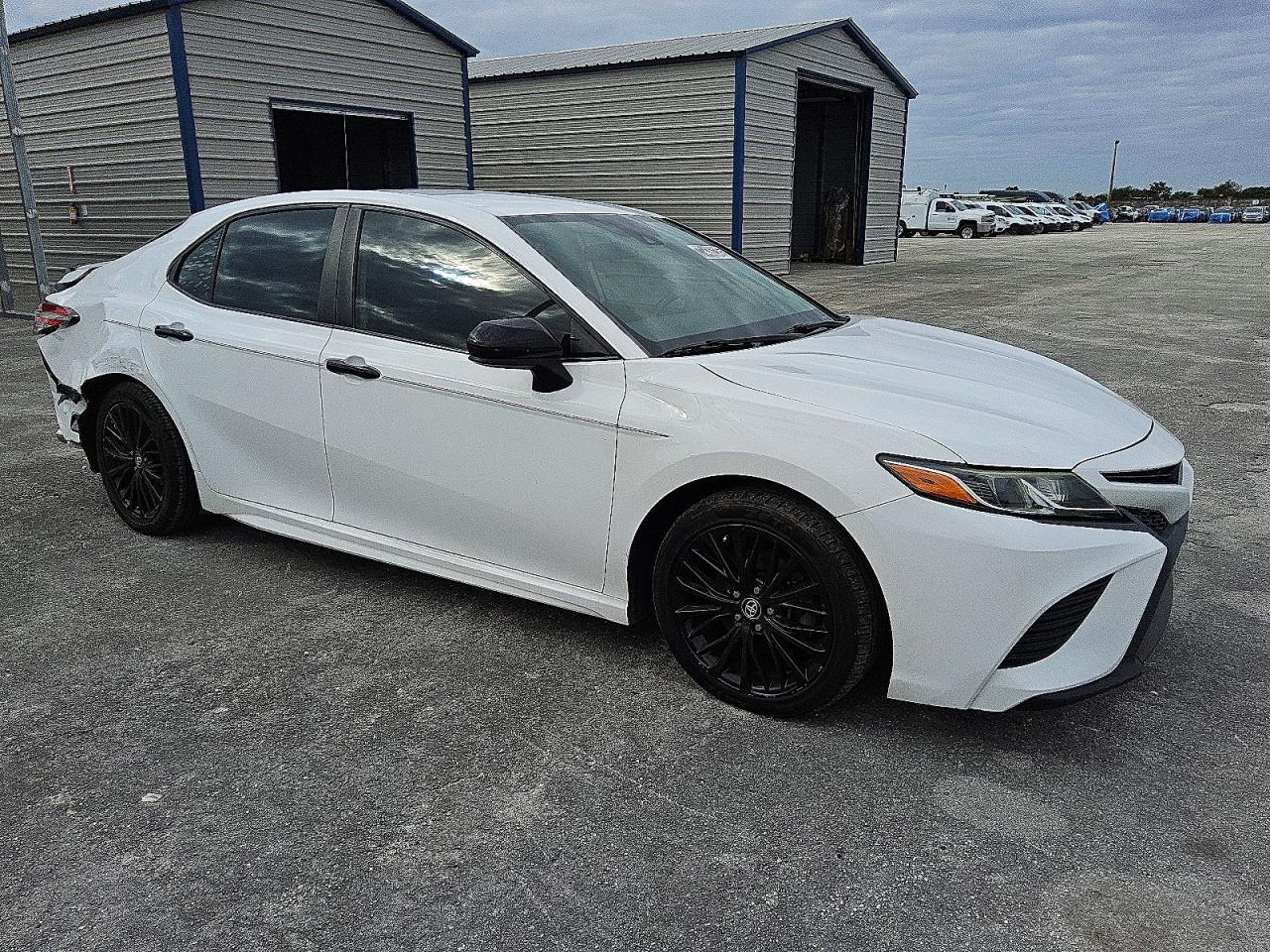 2019 TOYOTA CAMRY SE — снимка 4
