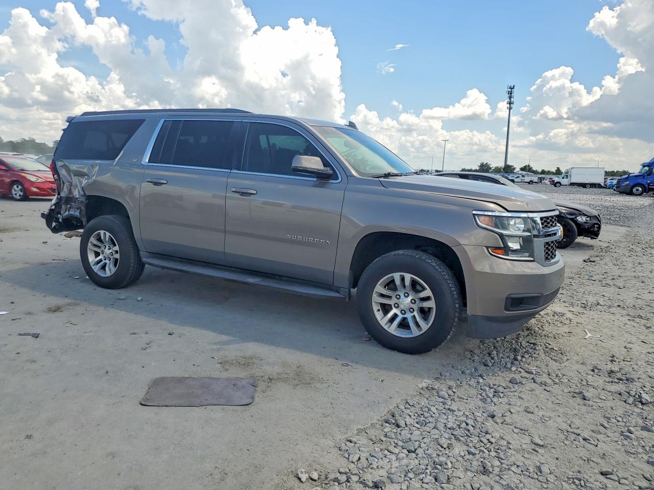 2018 CHEVROLET SUBURBAN C1500 LT — снимка 4