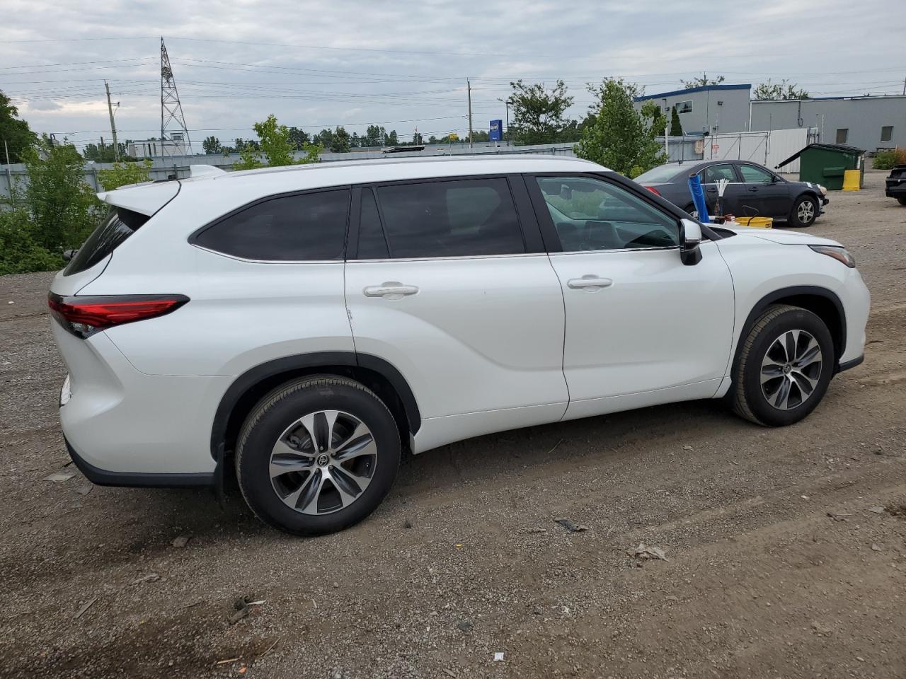 2023 TOYOTA HIGHLANDER L — снимка 3