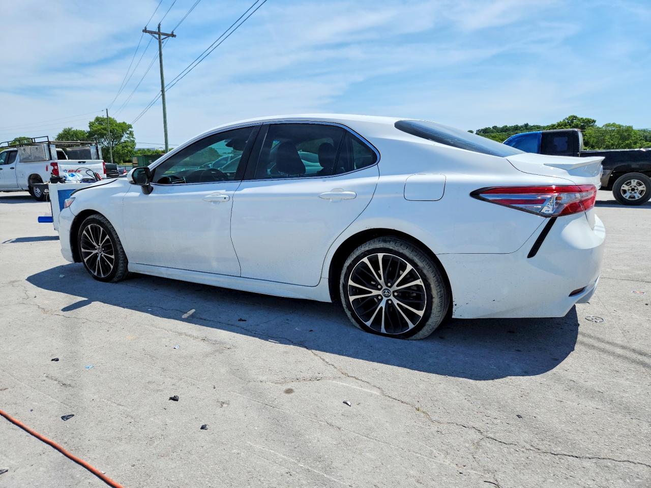 2018 TOYOTA CAMRY SE — снимка 2
