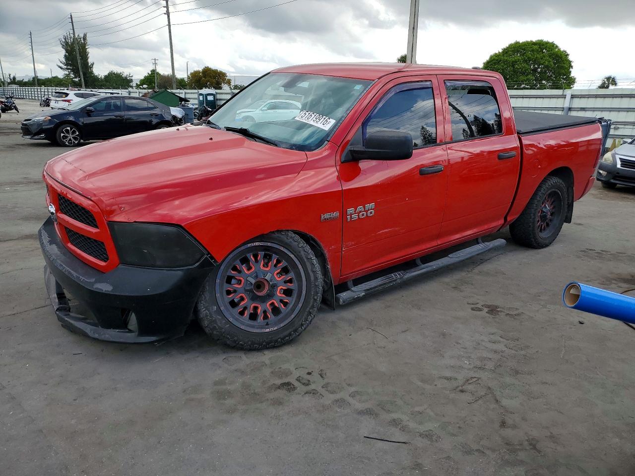 2015 RAM 1500 ST