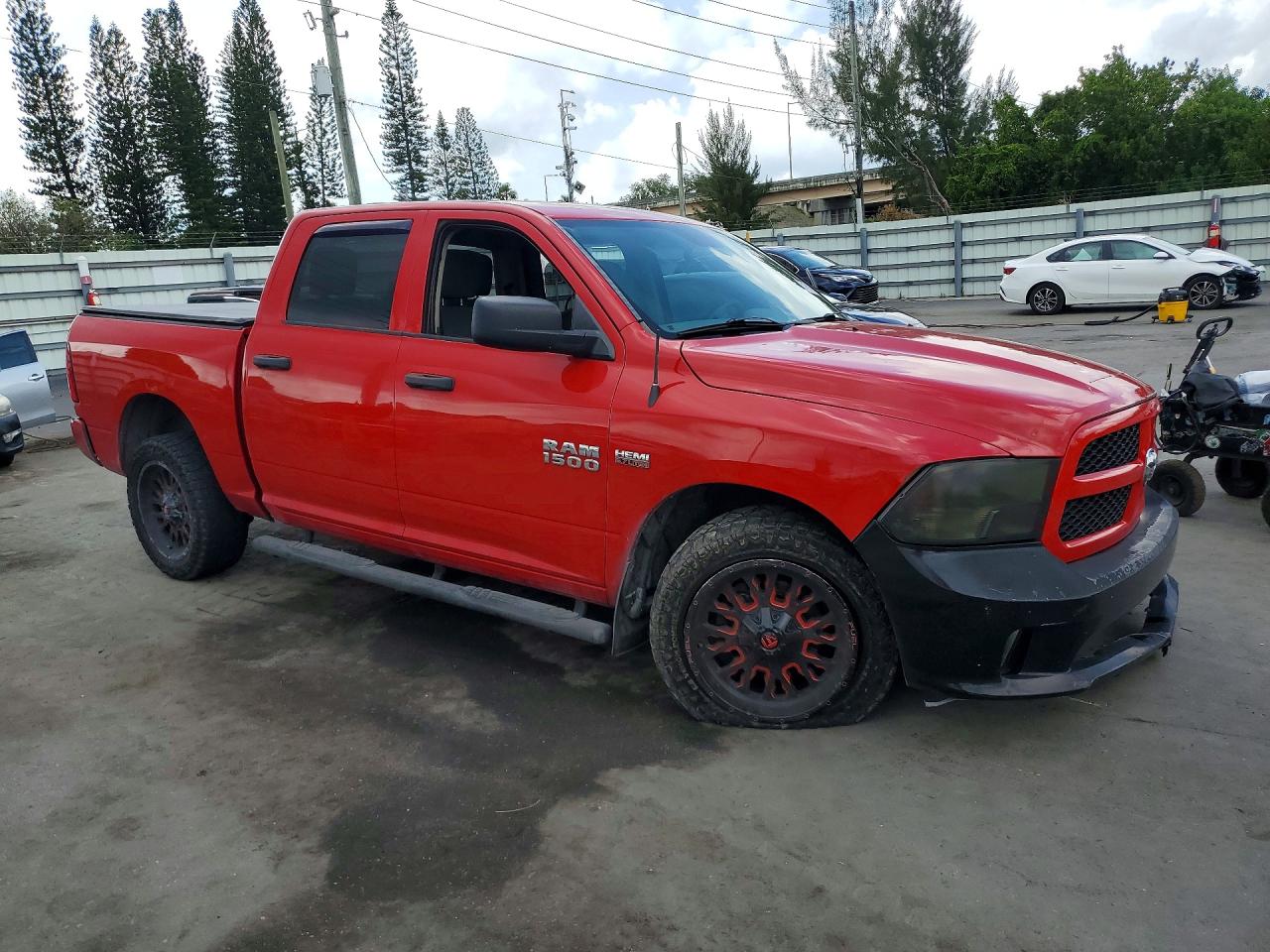 2015 RAM 1500 ST — снимка 4