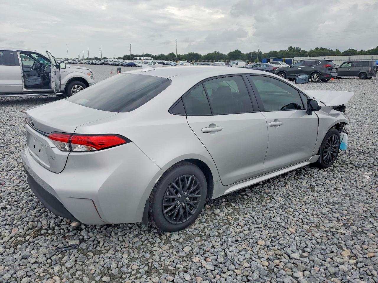 2025 TOYOTA COROLLA LE — снимка 3