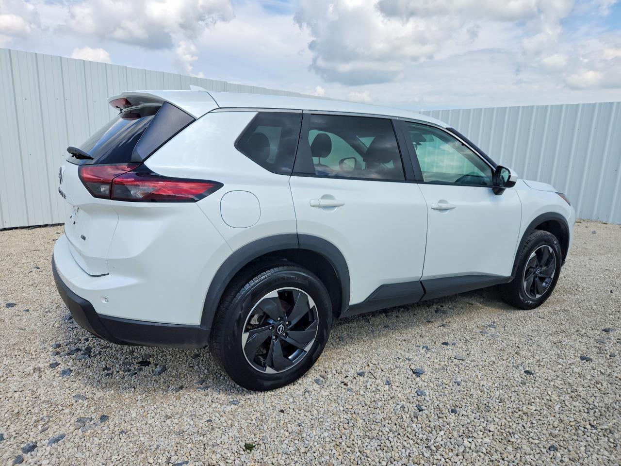 2025 NISSAN ROGUE SV — снимка 3