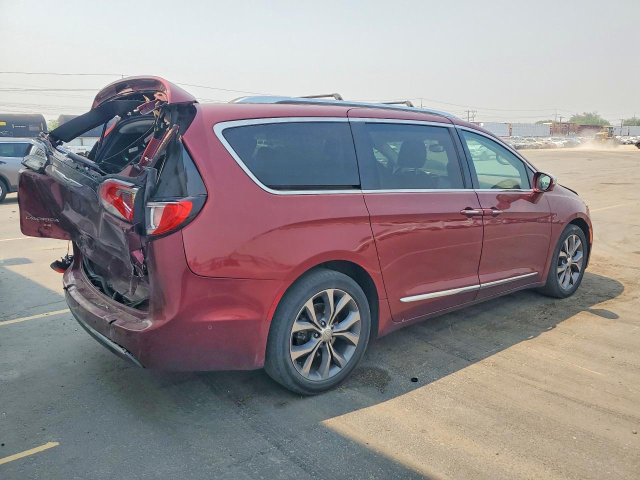 2017 CHRYSLER PACIFICA LIMITED — снимка 3