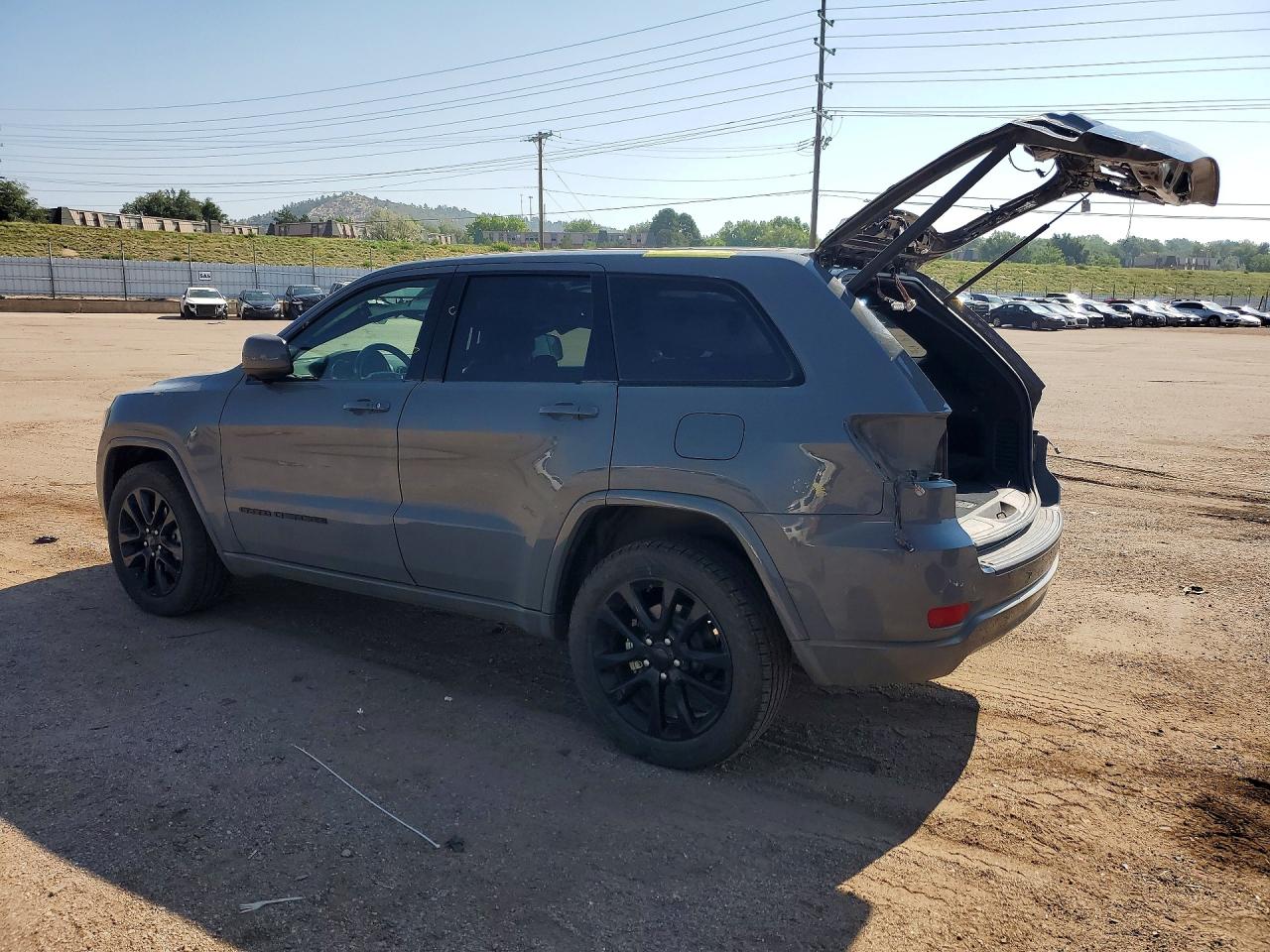 2020 JEEP GRAND CHEROKEE LAREDO — снимка 2