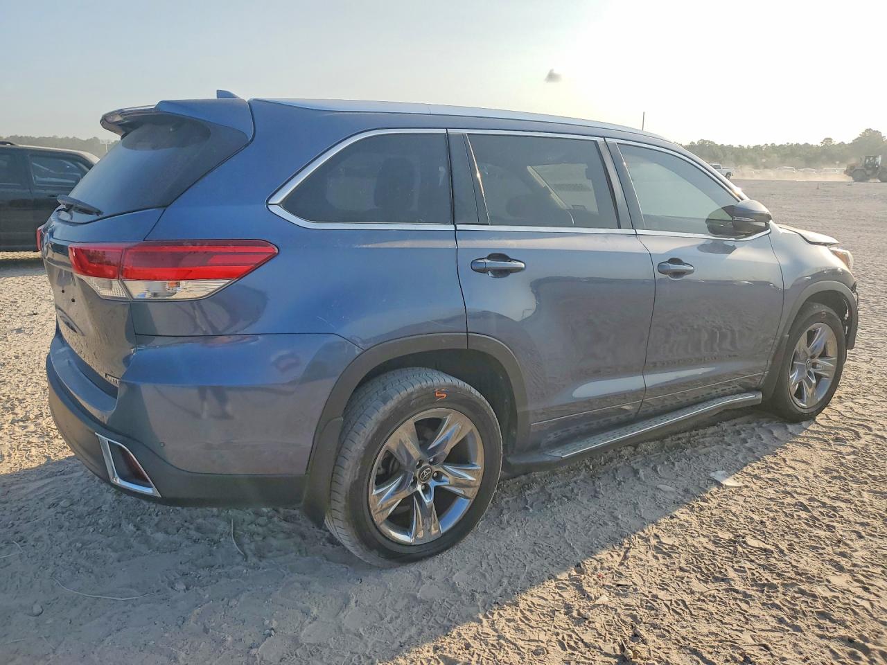 2018 TOYOTA HIGHLANDER LIMITED PLATINUM — снимка 3