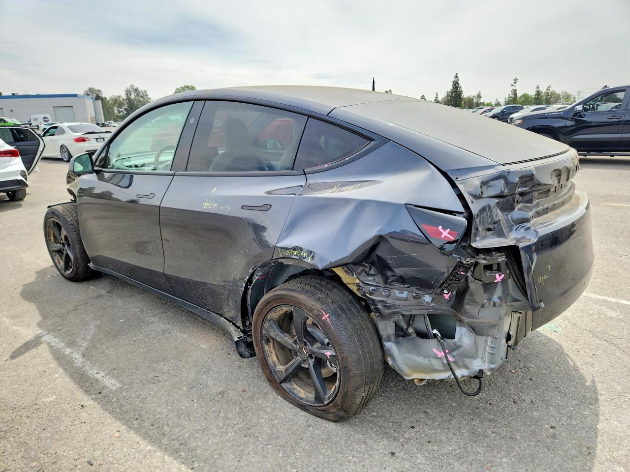 2026 TESLA MODEL Y — снимка 2