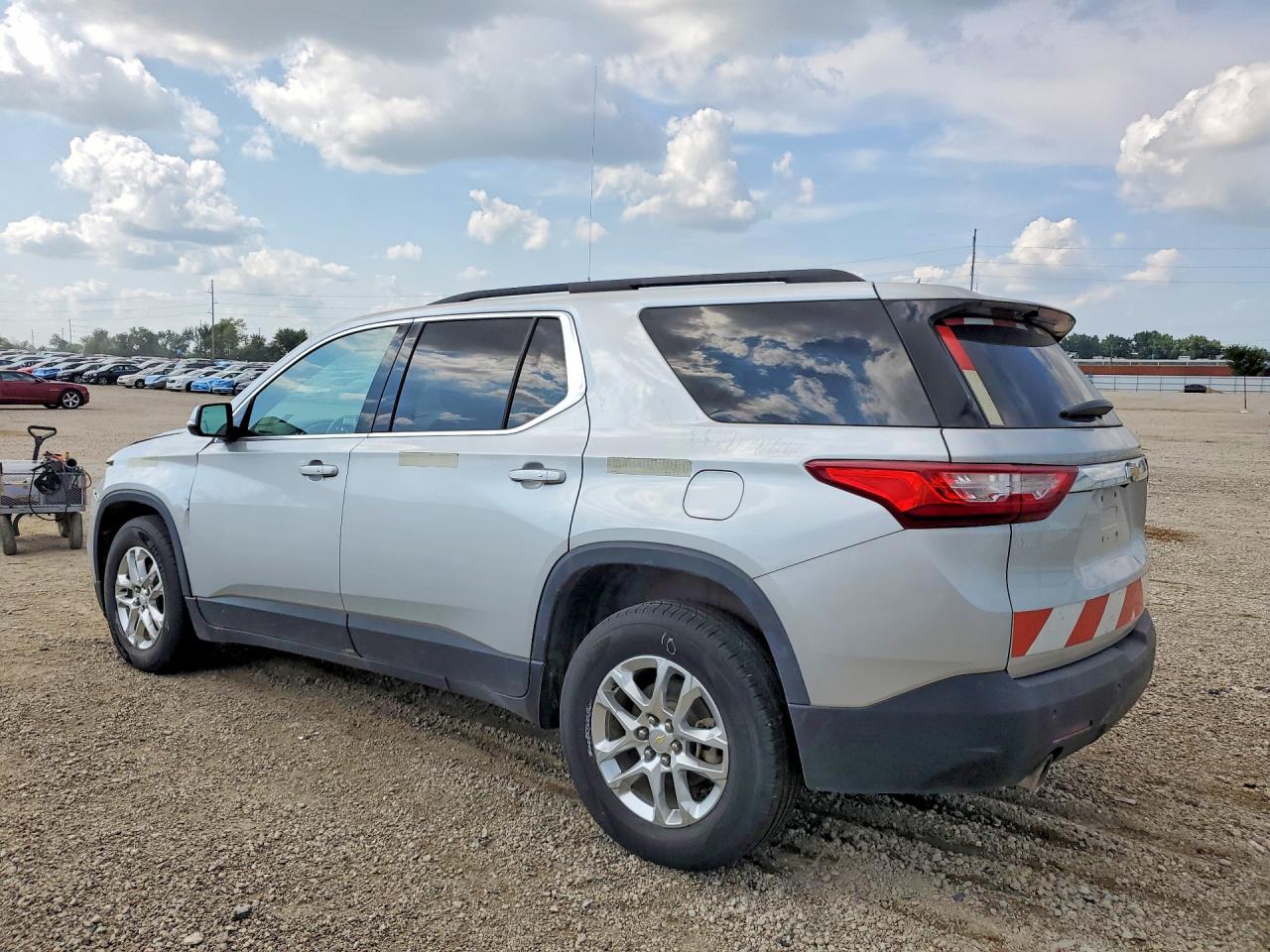 2019 CHEVROLET TRAVERSE LT — снимка 2