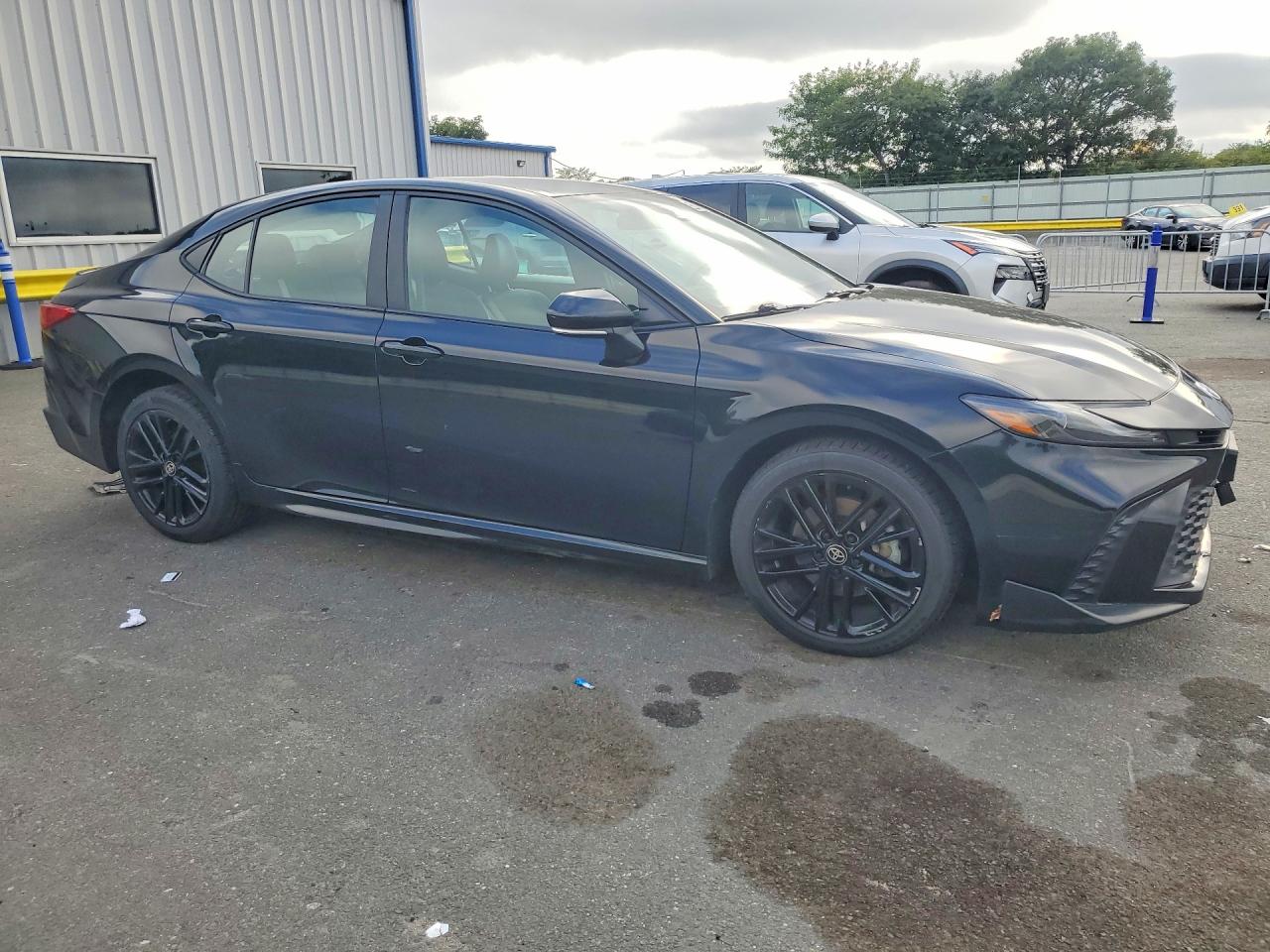 2025 TOYOTA CAMRY SE — снимка 4