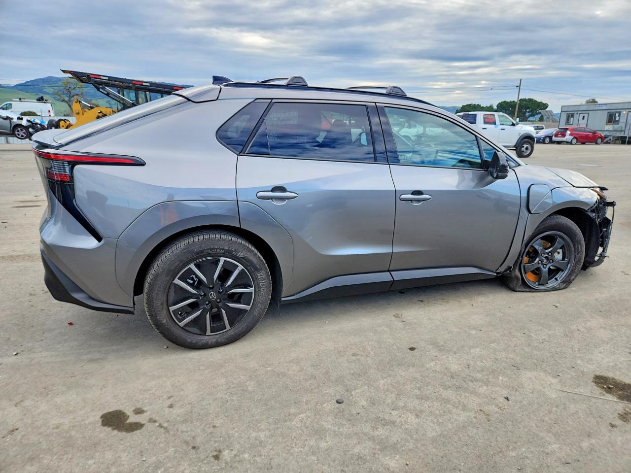 2026 TOYOTA BZ XLE — снимка 3