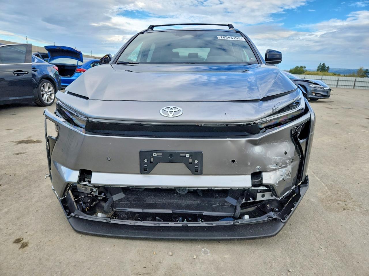 2026 TOYOTA BZ XLE — снимка 5