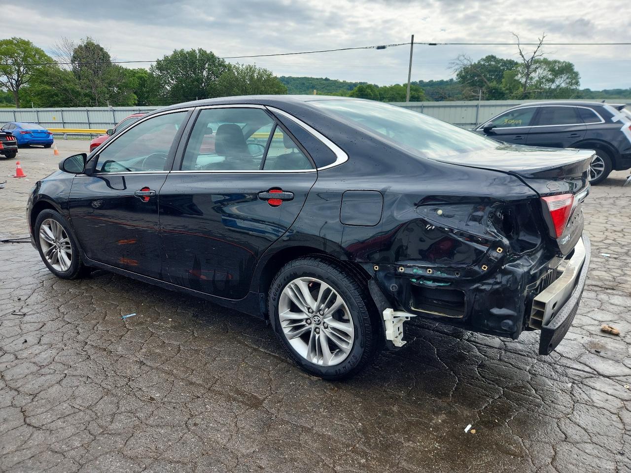 2016 TOYOTA CAMRY SE — снимка 2