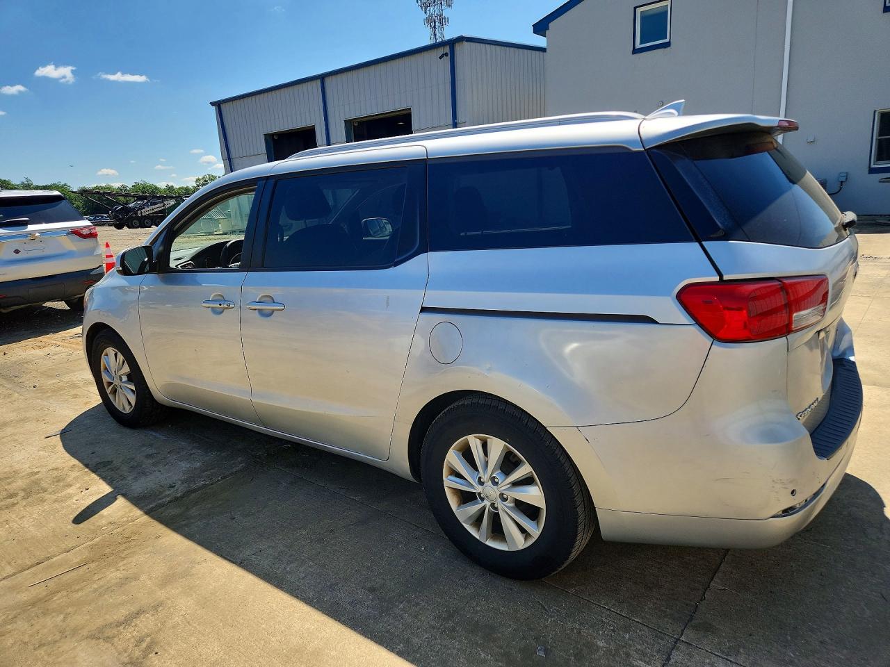 2017 KIA SEDONA LX — снимка 2