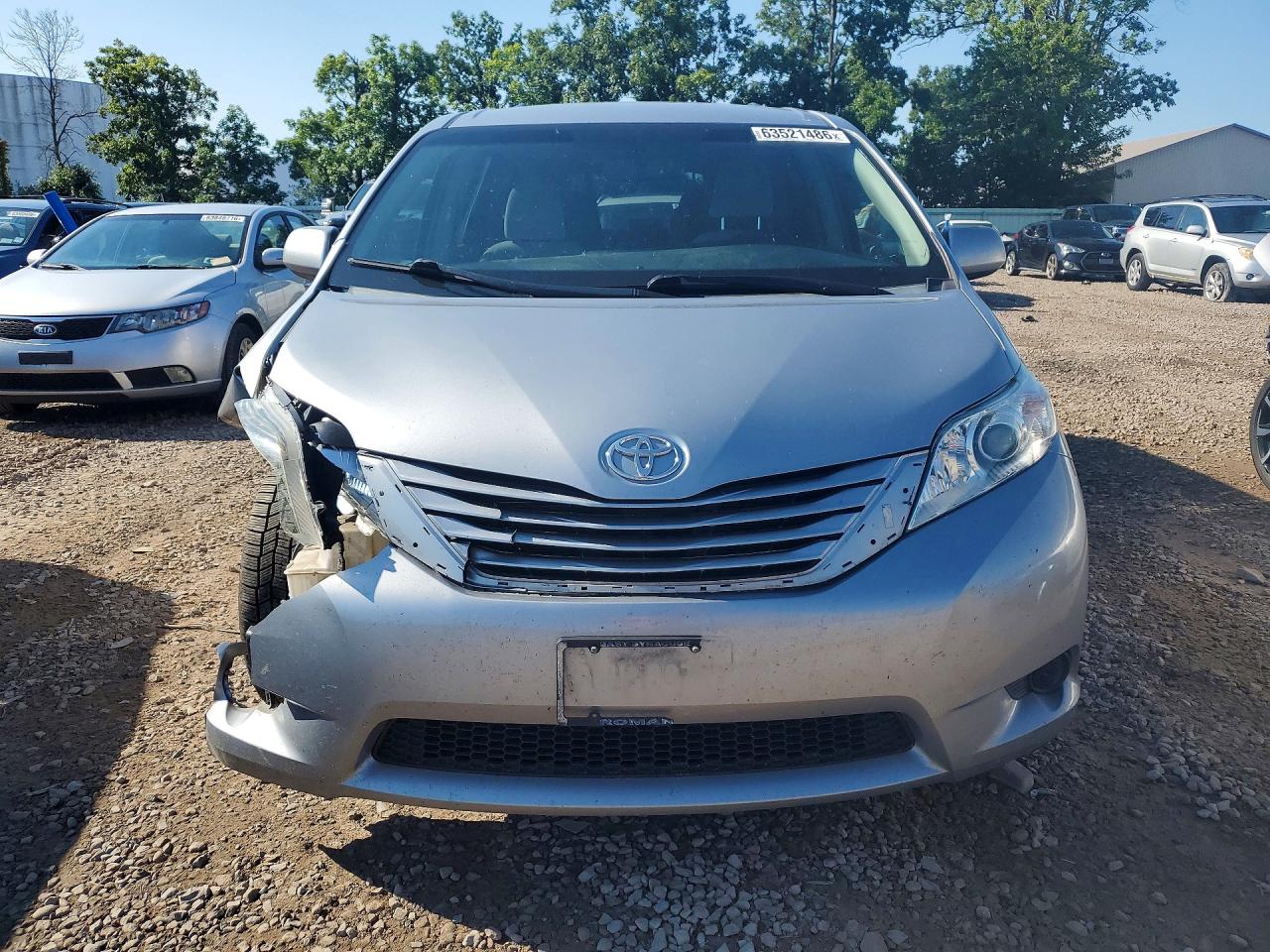 2015 TOYOTA SIENNA LE — снимка 5
