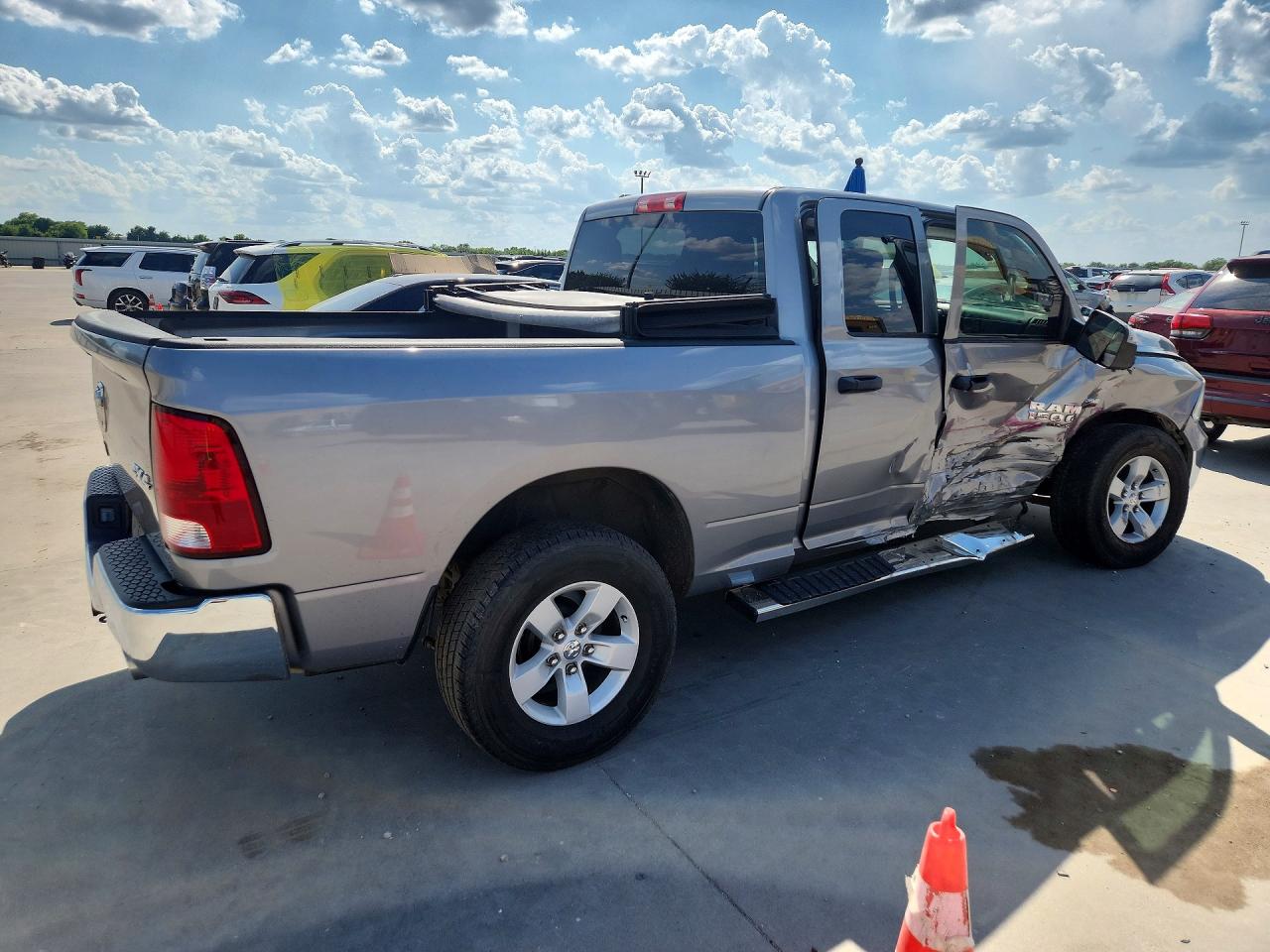 2023 RAM 1500 CLASSIC TRADESMAN — снимка 3