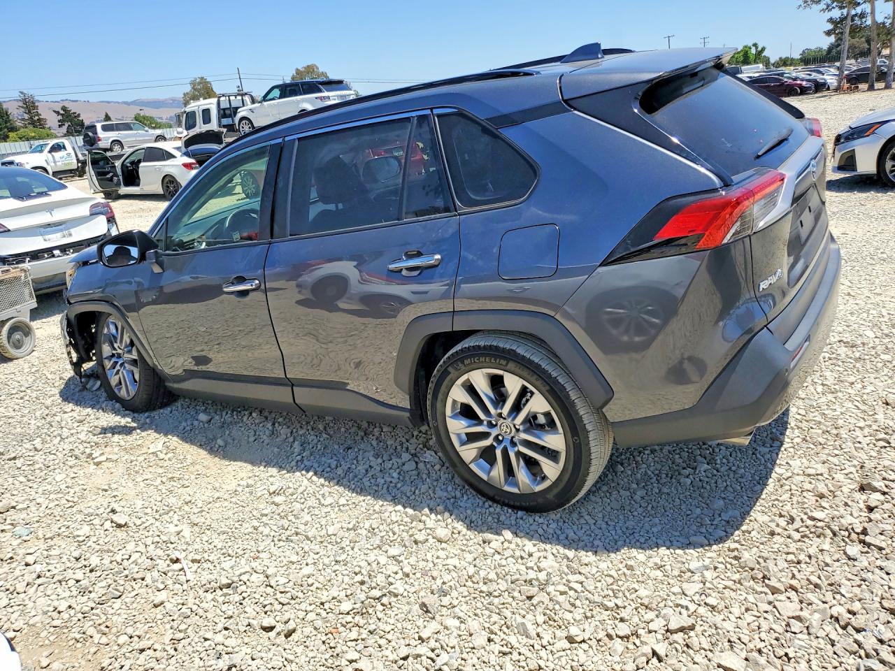2021 TOYOTA RAV4 LIMITED — снимка 2