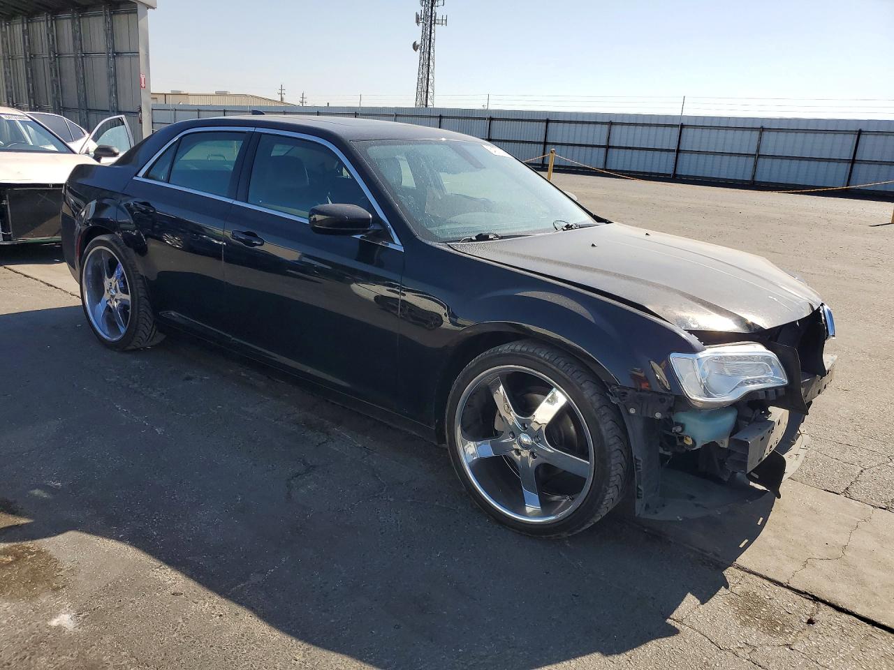 2016 CHRYSLER 300 LIMITED — снимка 4