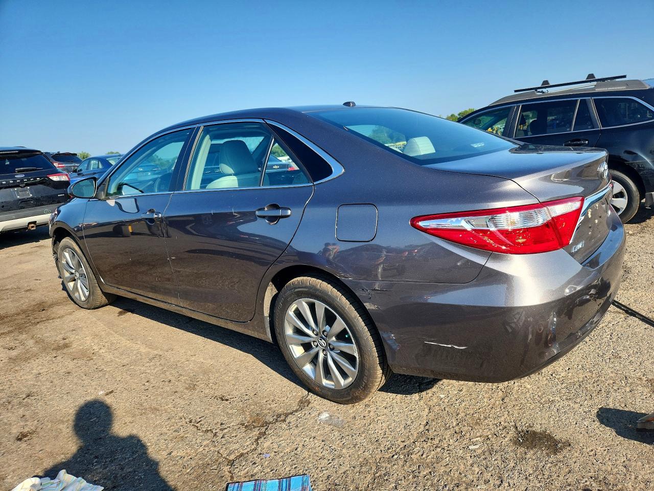 2017 TOYOTA CAMRY XLE — снимка 2